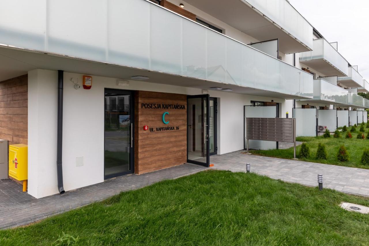 Posesja Kapitanska Przy Plazy Apartments Grzybowo By Noclegi Renters Buitenkant foto